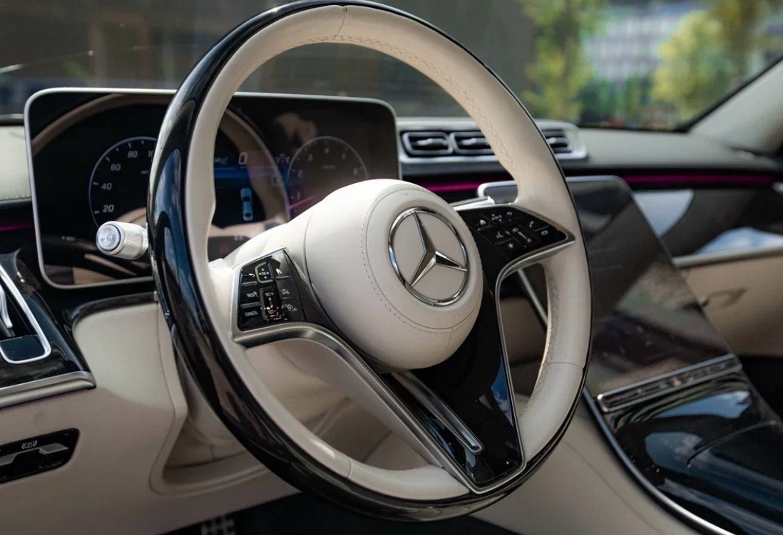 Аренда mercedes-benz s-klass премиум класса 2021 года в городе Москва Шаболовская от 28000 руб./сутки, полный привод, двигатель: гибрид, объем 3 литра, каско (Мультидрайв), ОСАГО (Мультидрайв), без водителя, недорого, вид 10 - RentRide