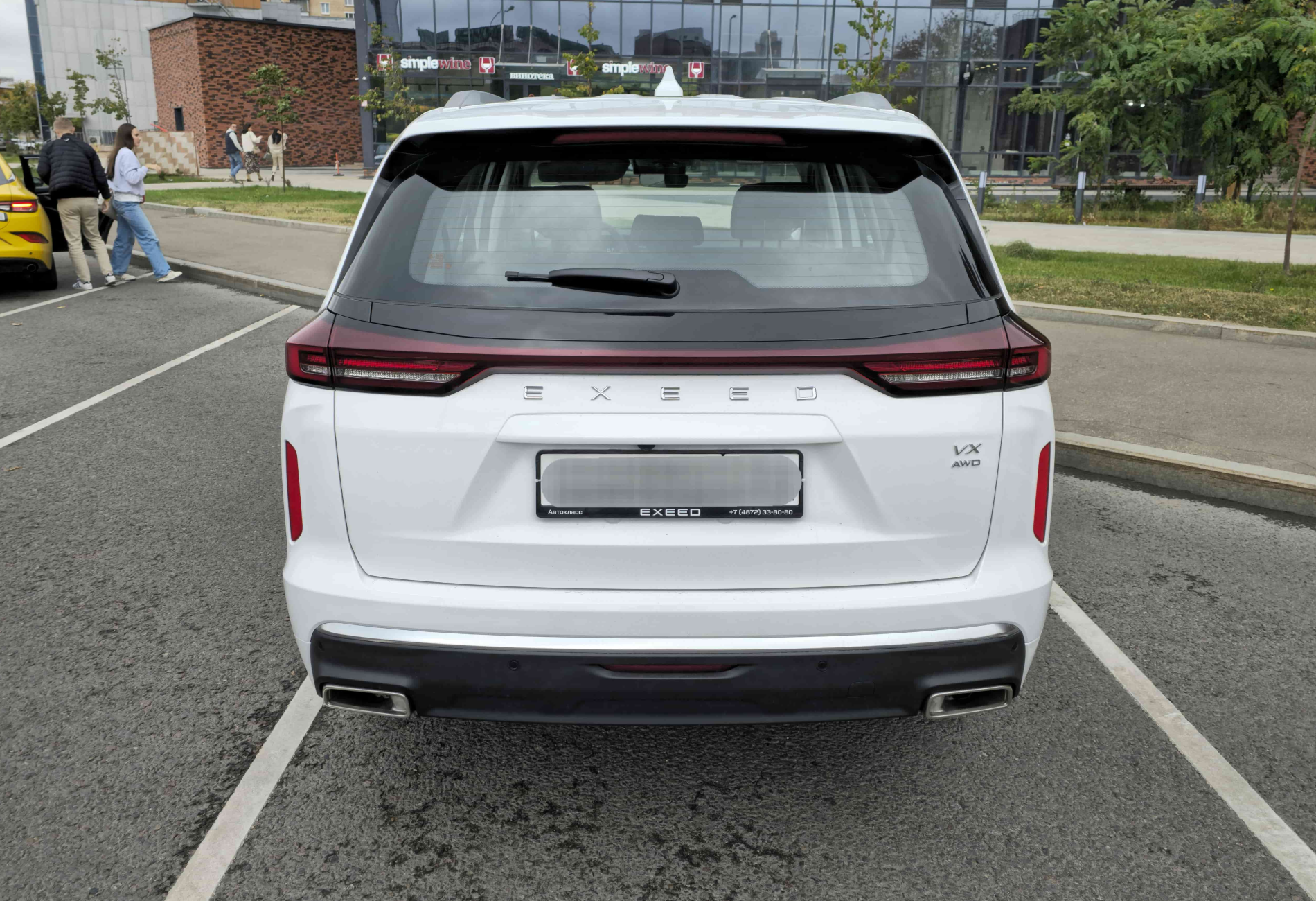Аренда exeed vx комфорт класса 2023 года в городе Москва Таганская от 6900 руб./сутки, полный привод, двигатель: бензин, объем 2 литра, каско (Мультидрайв), ОСАГО (Мультидрайв), без водителя, недорого, вид 3 - RentRide