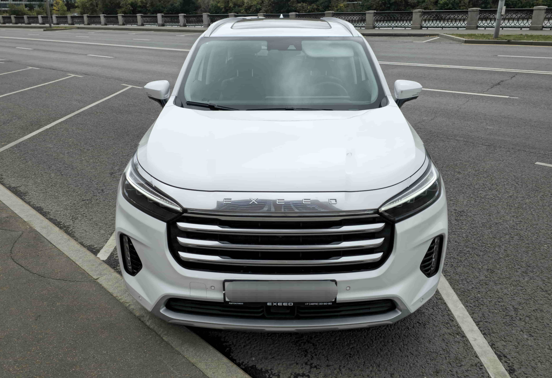Аренда exeed vx комфорт класса 2023 года в городе Москва Таганская от 6900 руб./сутки, полный привод, двигатель: бензин, объем 2 литра, каско (Мультидрайв), ОСАГО (Мультидрайв), без водителя, недорого - RentRide