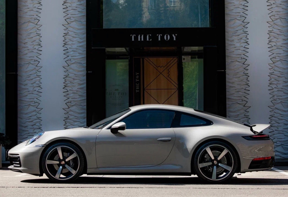 Аренда porsche 911 премиум класса 2021 года в городе Москва Тульская от 36000 руб./сутки, передний привод, двигатель: бензин, объем 3 литра, каско (Мультидрайв), ОСАГО (Мультидрайв), без водителя, недорого, вид 7 - RentRide