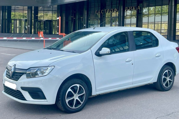 Прокат авто renault logan эконом класса 2021 года в городе Москва Нагорная от 1790 руб./сутки, передний привод, двигатель: газ, объем 1.6 литров, ОСАГО (Впишу в полис), без водителя, недорого - RentRide