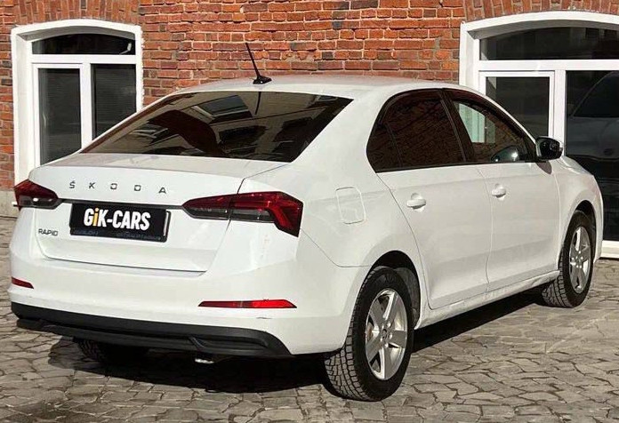Аренда skoda rapid эконом класса 2021 года в городе Москва Нагорная от 1990 руб./сутки, передний привод, двигатель: бензин, объем 1.6 литров, ОСАГО (Впишу в полис), без водителя, недорого, вид 4 - RentRide