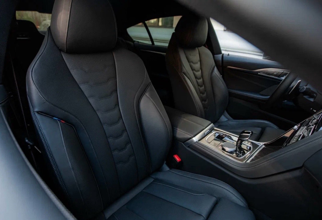 Аренда bmw 8-serii премиум класса 2023 года в городе Москва Шаболовская от 20000 руб./сутки, полный привод, двигатель: гибрид, объем 3 литра, каско (Мультидрайв), ОСАГО (Мультидрайв), без водителя, недорого, вид 12 - RentRide