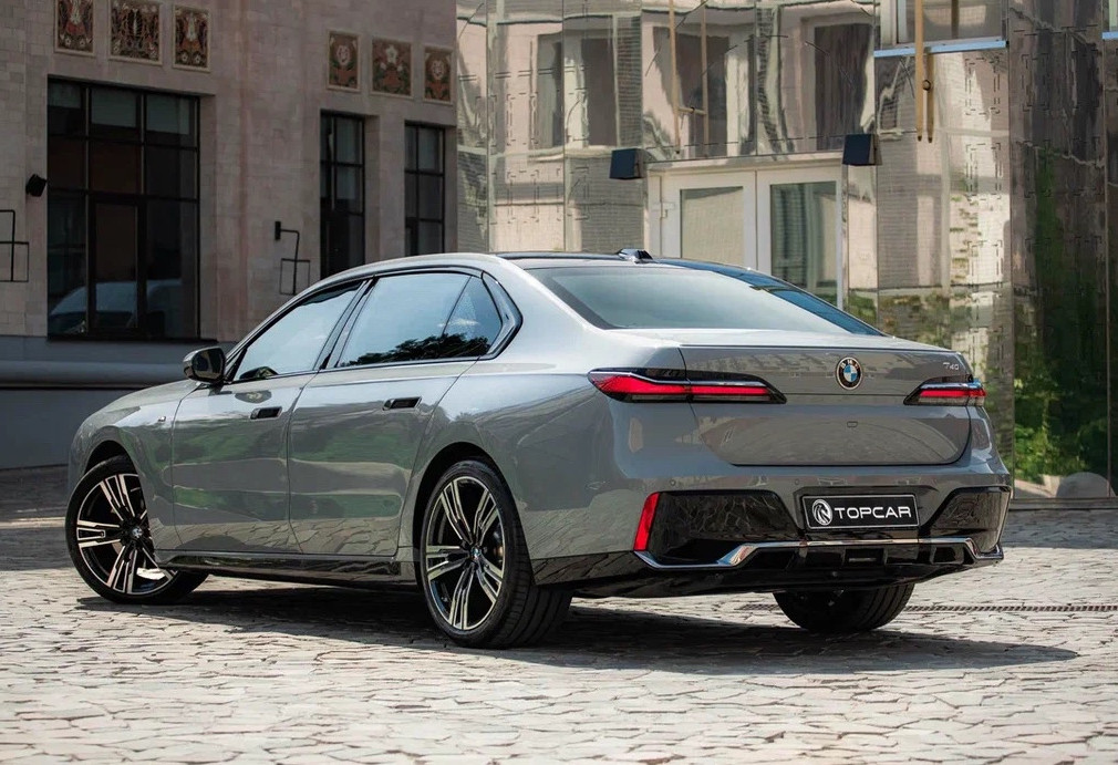 Аренда bmw 7-serii премиум класса 2022 года в городе Москва Шаболовская от 32000 руб./сутки, задний привод, двигатель: бензин, объем 3 литра, каско (Мультидрайв), ОСАГО (Мультидрайв), без водителя, недорого, вид 8 - RentRide