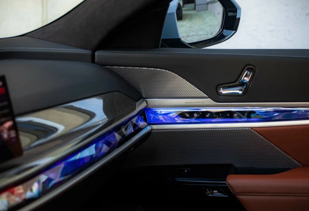 Аренда bmw 7-serii премиум класса 2022 года в городе Москва Шаболовская от 32000 руб./сутки, задний привод, двигатель: бензин, объем 3 литра, каско (Мультидрайв), ОСАГО (Мультидрайв), без водителя, недорого, вид 10 - RentRide