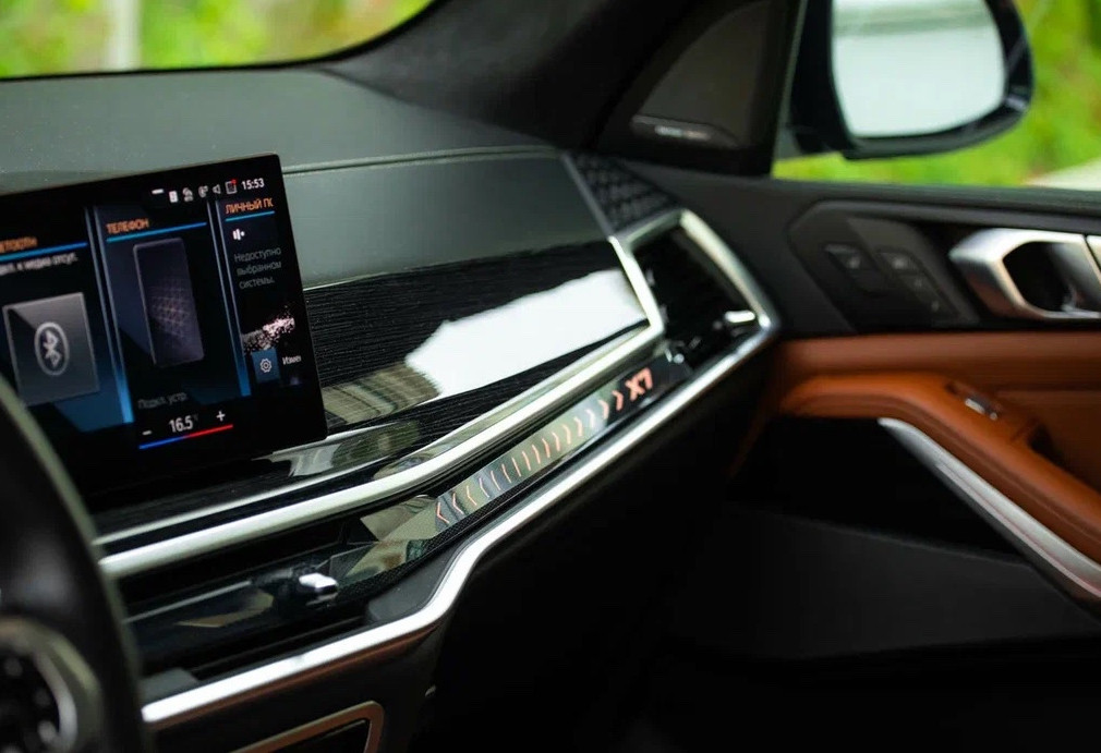 Аренда bmw x7 премиум класса 2023 года в городе Москва Тульская от 32000 руб./сутки, полный привод, двигатель: дизель, объем 3 литра, каско (Мультидрайв), ОСАГО (Мультидрайв), без водителя, недорого, вид 9 - RentRide