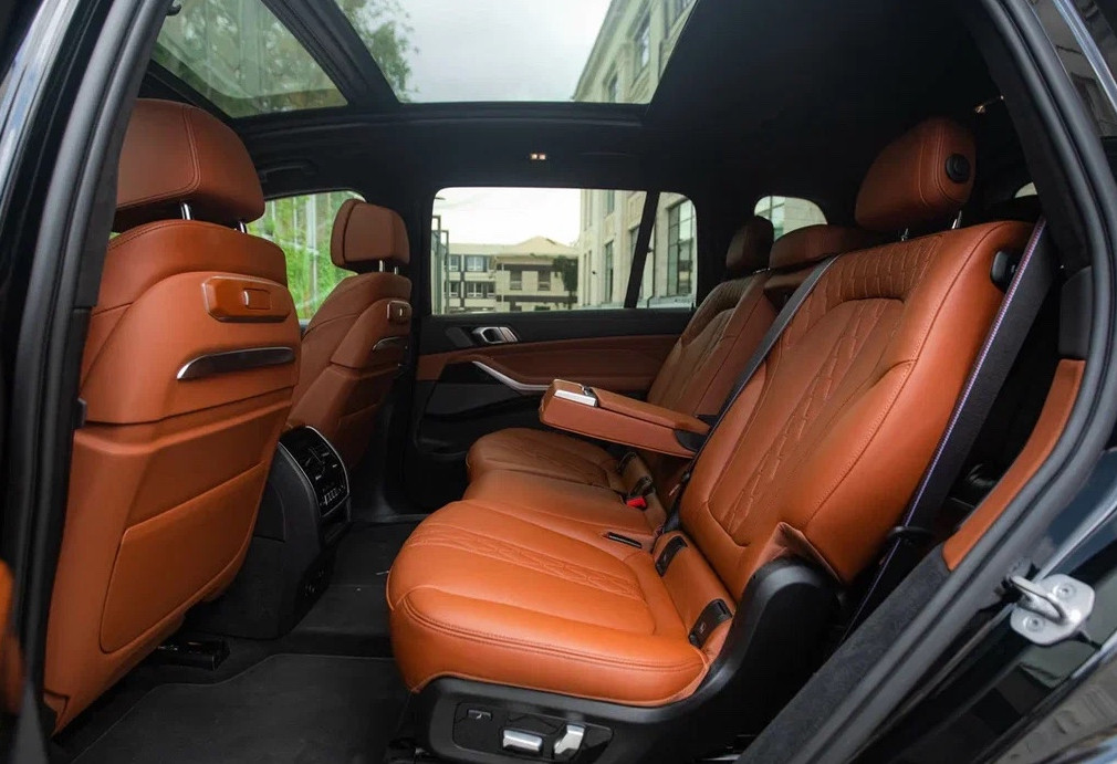 Аренда bmw x7 премиум класса 2023 года в городе Москва Тульская от 32000 руб./сутки, полный привод, двигатель: дизель, объем 3 литра, каско (Мультидрайв), ОСАГО (Мультидрайв), без водителя, недорого, вид 14 - RentRide