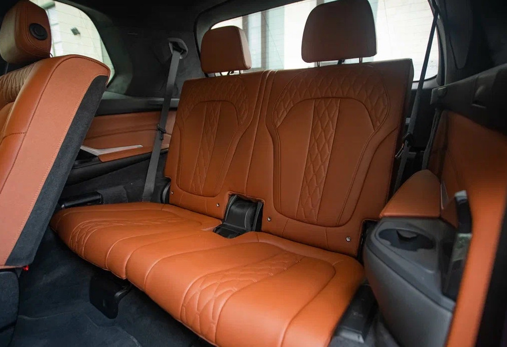 Аренда bmw x7 премиум класса 2023 года в городе Москва Тульская от 32000 руб./сутки, полный привод, двигатель: дизель, объем 3 литра, каско (Мультидрайв), ОСАГО (Мультидрайв), без водителя, недорого, вид 16 - RentRide