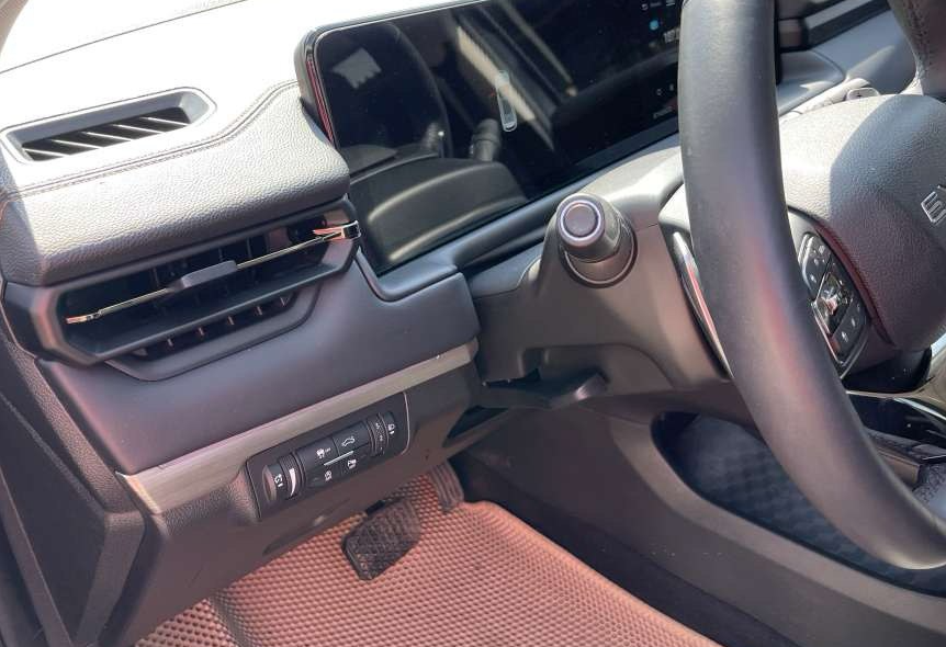 Аренда exeed txl комфорт класса 2023 года в городе Москва от 4000 руб./сутки, полный привод, двигатель: бензин, объем 2 литра, каско (Мультидрайв), ОСАГО (Мультидрайв), без водителя, недорого, вид 4 - RentRide