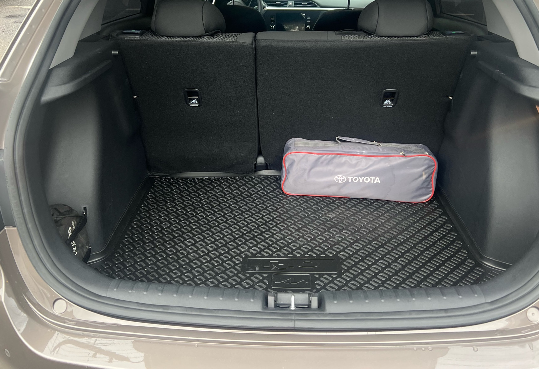 Аренда kia rio-x-line эконом класса 2025 года в городе Москва Медведково от 3999 руб./сутки, передний привод, двигатель: бензин, объем 1.6 литров, каско (Мультидрайв), ОСАГО (Впишу в полис), без водителя, недорого, вид 8 - RentRide