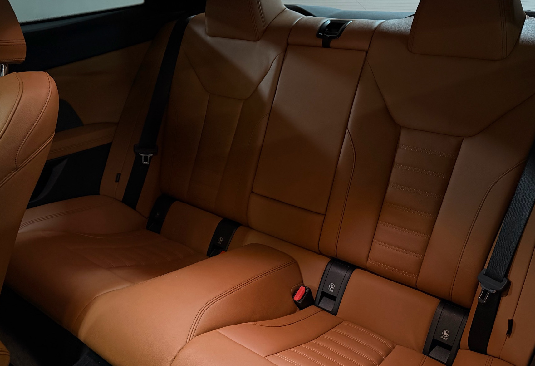 Аренда bmw 4-serii премиум класса 2020 года в городе Москва Тульская от 20000 руб./сутки, полный привод, двигатель: гибрид, объем 3 литра, ОСАГО (Мультидрайв), без водителя, недорого, вид 9 - RentRide