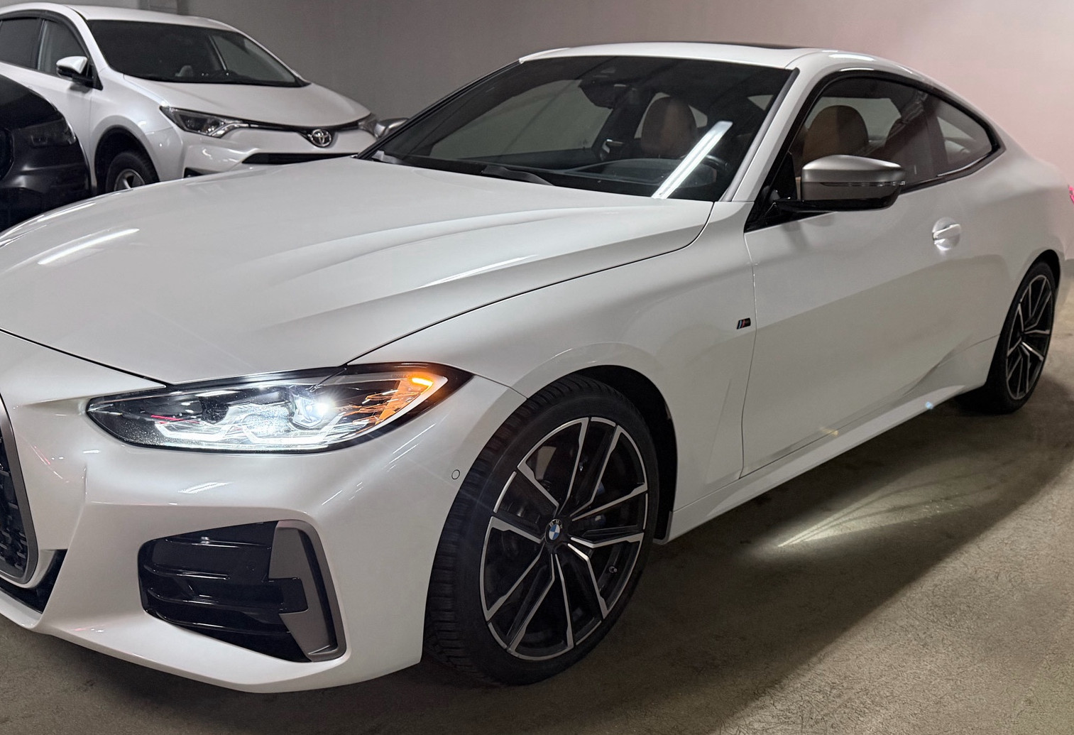 Аренда bmw 4-serii премиум класса 2020 года в городе Москва Тульская от 20000 руб./сутки, полный привод, двигатель: гибрид, объем 3 литра, ОСАГО (Мультидрайв), без водителя, недорого - RentRide