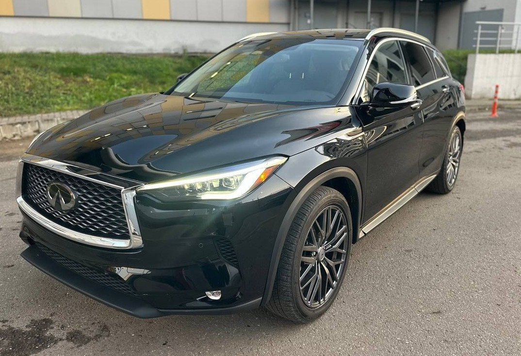 Аренда infiniti qx50 бизнес класса 2020 года в городе Москва Дубровка от 8000 руб./сутки, полный привод, двигатель: бензин, объем 2 литра, ОСАГО (Впишу в полис), без водителя, недорого - RentRide