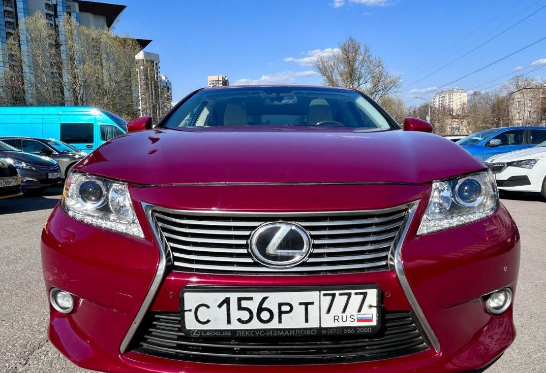 Аренда lexus es комфорт класса 2014 года в городе Москва Котельники от 3600 руб./сутки, полный привод, двигатель: бензин, объем 2.5 литров, ОСАГО (Впишу в полис), без водителя, недорого - RentRide
