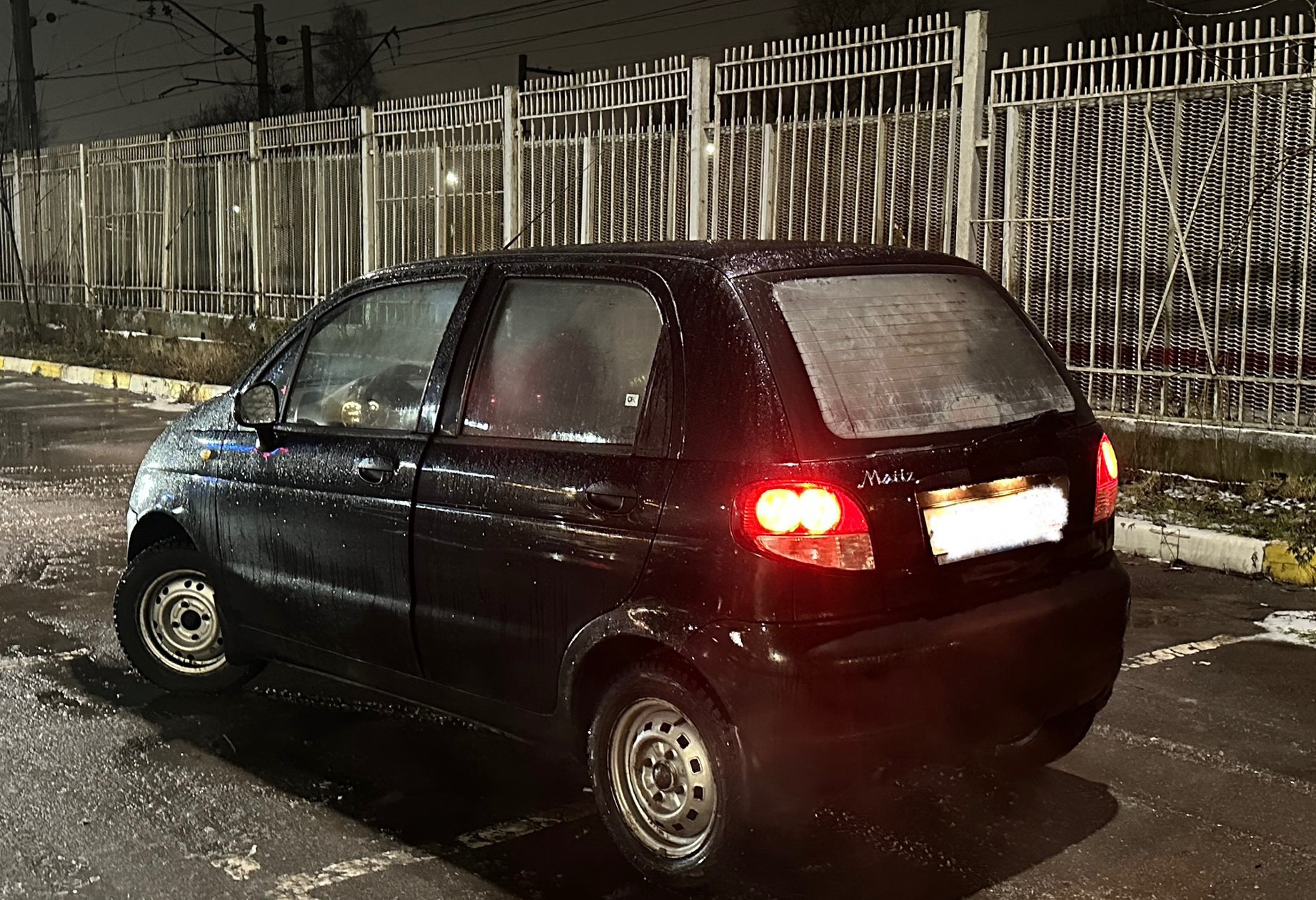 Аренда daewoo matiz эконом класса 2013 года в городе Москва от 800 руб./сутки, передний привод, двигатель: бензин, объем 0.8 литров, ОСАГО (Мультидрайв), без водителя, недорого, вид 2 - RentRide