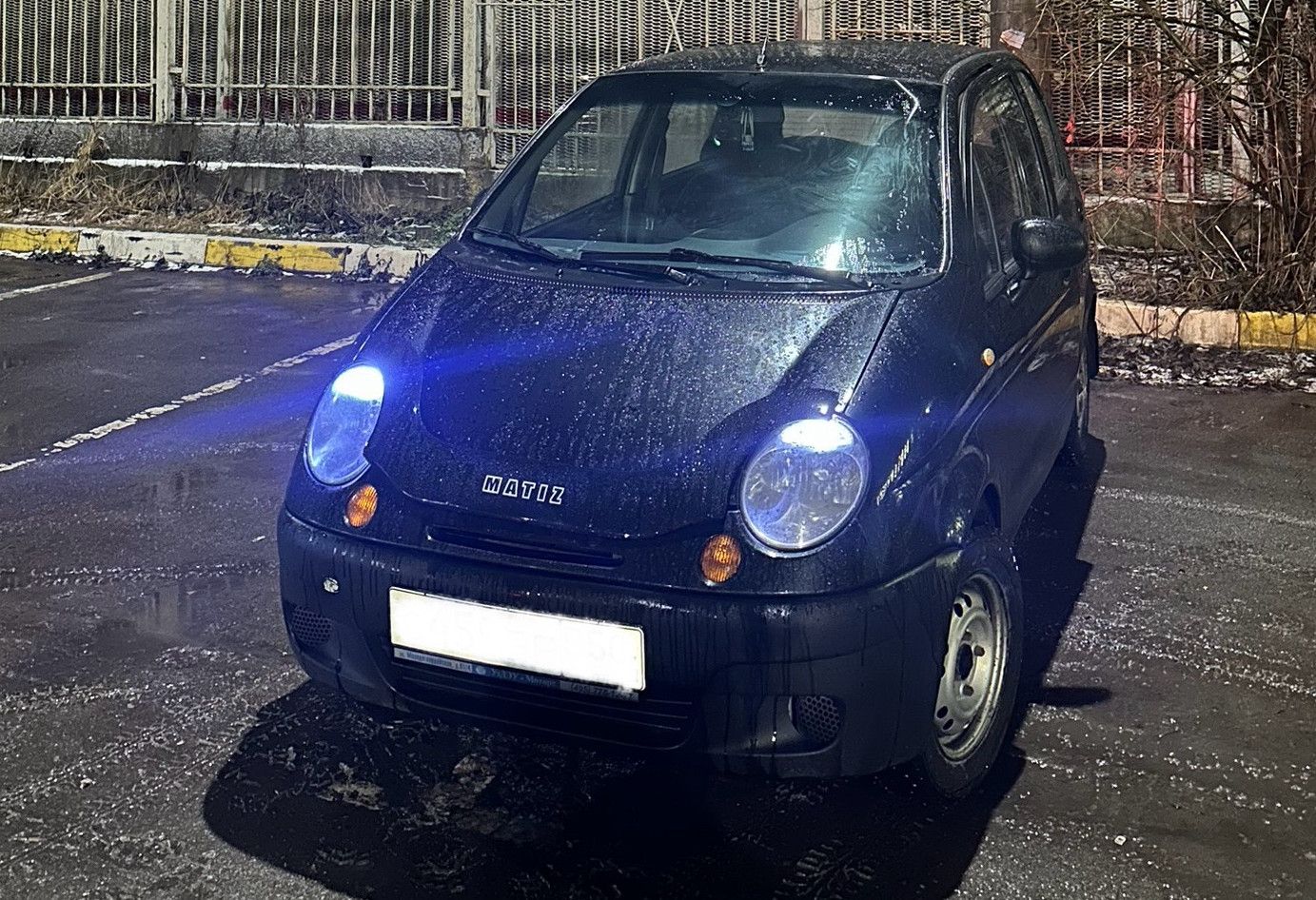 Аренда daewoo matiz эконом класса 2013 года в городе Москва от 800 руб./сутки, передний привод, двигатель: бензин, объем 0.8 литров, ОСАГО (Мультидрайв), без водителя, недорого, вид 3 - RentRide