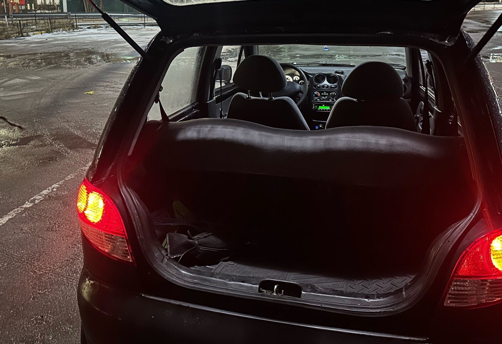 Аренда daewoo matiz эконом класса 2013 года в городе Москва от 800 руб./сутки, передний привод, двигатель: бензин, объем 0.8 литров, ОСАГО (Мультидрайв), без водителя, недорого, вид 7 - RentRide