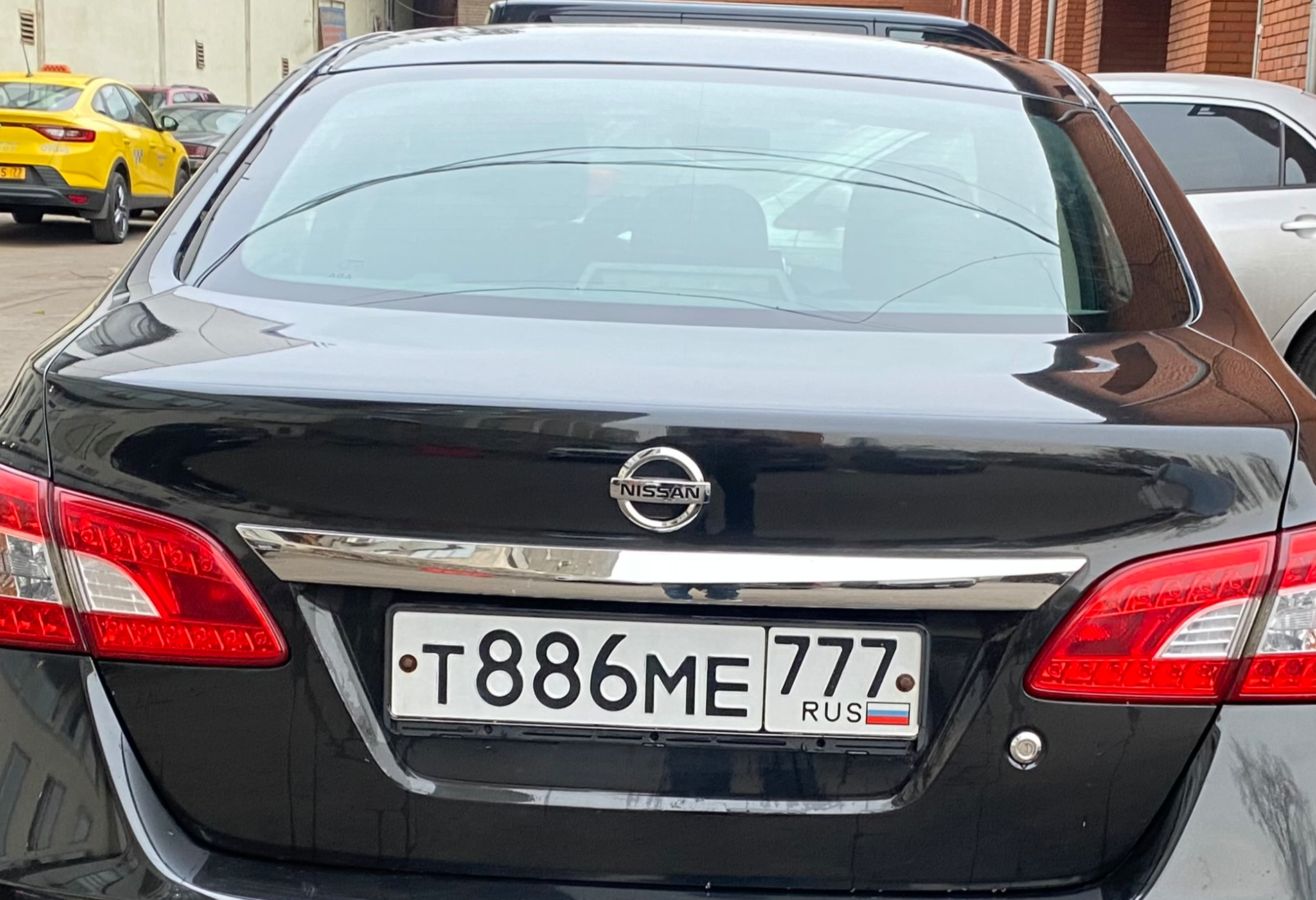 Аренда nissan sentra эконом класса 2014 года в городе Москва Электрозаводская от 3200 руб./сутки, задний привод, двигатель: бензин, объем 1.6 литров, ОСАГО (Впишу в полис), без водителя, недорого, вид 4 - RentRide