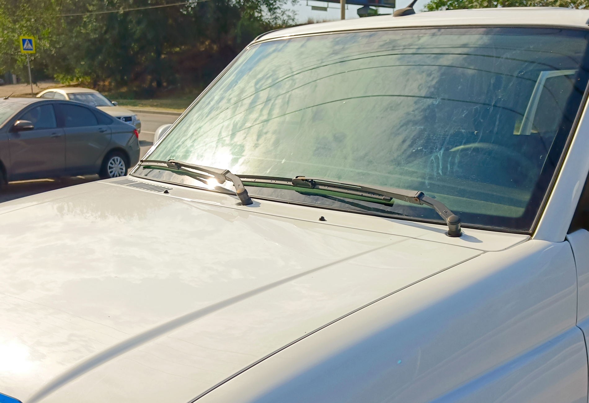 Аренда uaz patriot эконом класса 2016 года в городе Москва от 1600 руб./сутки, полный привод, двигатель: бензин, ОСАГО (Впишу в полис), без водителя, недорого, вид 3 - RentRide