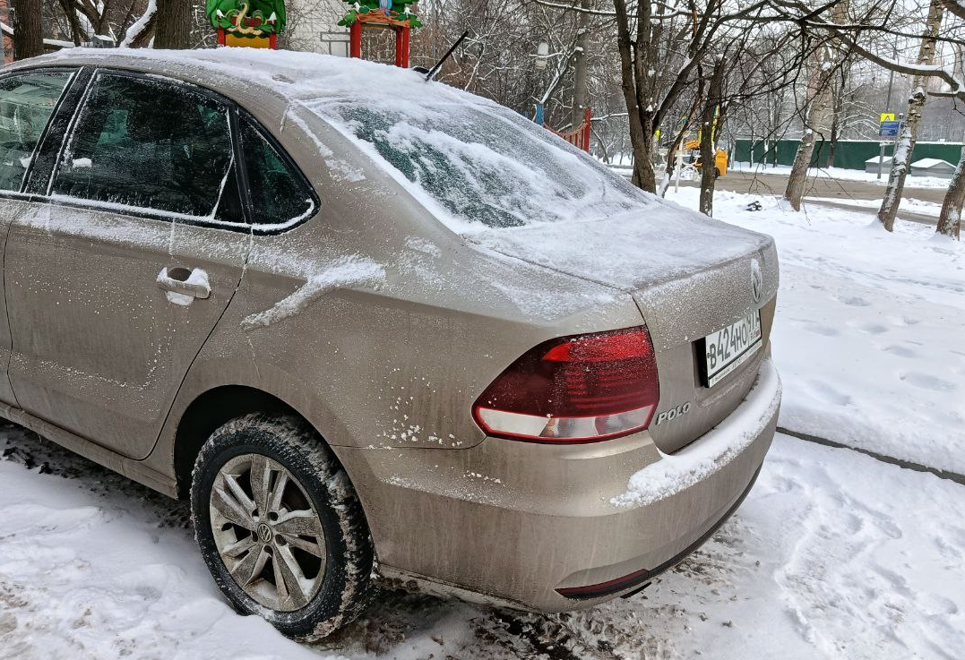 Аренда volkswagen polo эконом класса 2019 года в городе Москва Зюзино от 1840 руб./сутки, передний привод, двигатель: бензин, объем 1.6 литров, ОСАГО (Мультидрайв), без водителя, недорого, вид 5 - RentRide