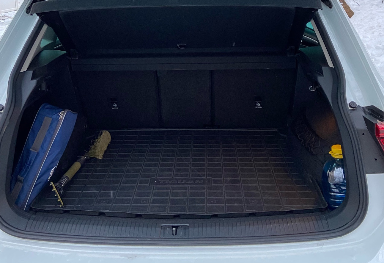 Аренда volkswagen tiguan бизнес класса 2020 года в городе Москва Белорусская от 5600 руб./сутки, полный привод, двигатель: бензин, объем 1.4 литра, ОСАГО (Мультидрайв), без водителя, недорого, вид 7 - RentRide