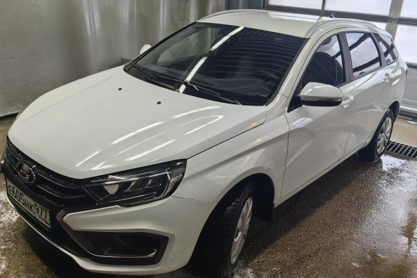 Прокат авто lada vesta-sw эконом класса 2025 года в городе Москва Площадь Гагарина от 2100 руб./сутки, передний привод, двигатель: бензин, объем 1.6 литров, ОСАГО (Мультидрайв), без водителя, недорого - RentRide