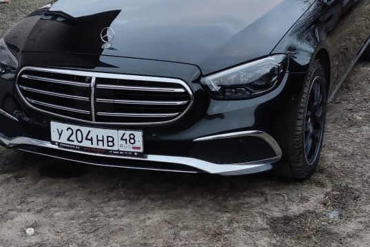 Прокат авто mercedes-benz e-klass бизнес класса 2021 года в городе Москва Кантемировская от 7200 руб./сутки, полный привод, двигатель: дизель, объем 2 литра, ОСАГО (Впишу в полис), без водителя, недорого - RentRide