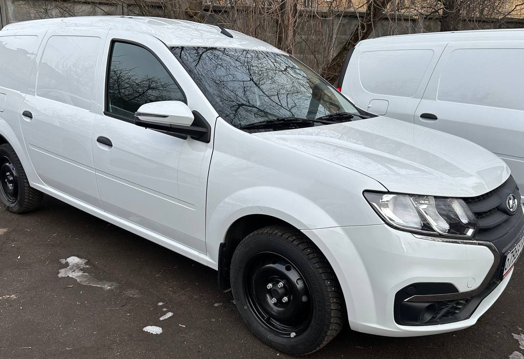 Аренда lada largus-furgon эконом класса 2024 года в городе Москва Дубровка от 2400 руб./сутки, передний привод, двигатель: бензин, объем 1.6 литров, каско (Мультидрайв), ОСАГО (Мультидрайв), без водителя, недорого - RentRide