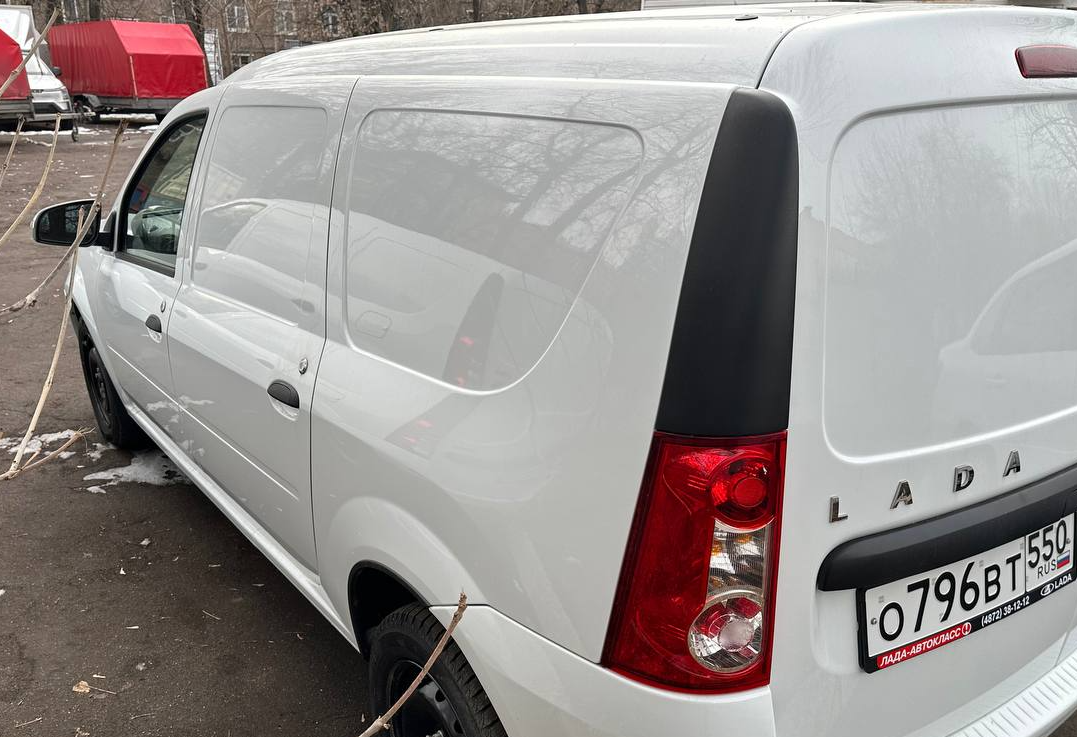 Аренда lada largus-furgon эконом класса 2024 года в городе Москва Дубровка от 2400 руб./сутки, передний привод, двигатель: бензин, объем 1.6 литров, каско (Мультидрайв), ОСАГО (Мультидрайв), без водителя, недорого, вид 3 - RentRide
