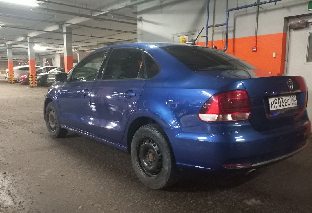 Аренда volkswagen polo эконом класса 2019 года в городе Москва от 1000 руб./сутки, передний привод, двигатель: бензин, объем 1.6 литров, ОСАГО (Впишу в полис), без водителя, недорого, вид 5 - RentRide