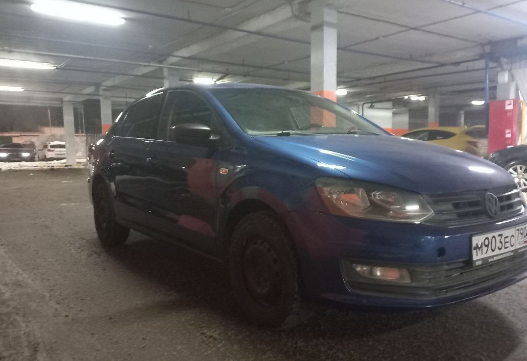 Аренда volkswagen polo эконом класса 2019 года в городе Москва от 1000 руб./сутки, передний привод, двигатель: бензин, объем 1.6 литров, ОСАГО (Впишу в полис), без водителя, недорого, вид 4 - RentRide