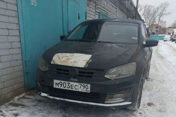 Прокат авто volkswagen polo эконом класса 2019 года в городе Москва от 1100 руб./сутки, передний привод, двигатель: бензин, объем 1.6 литров, ОСАГО (Впишу в полис), без водителя, недорого - RentRide