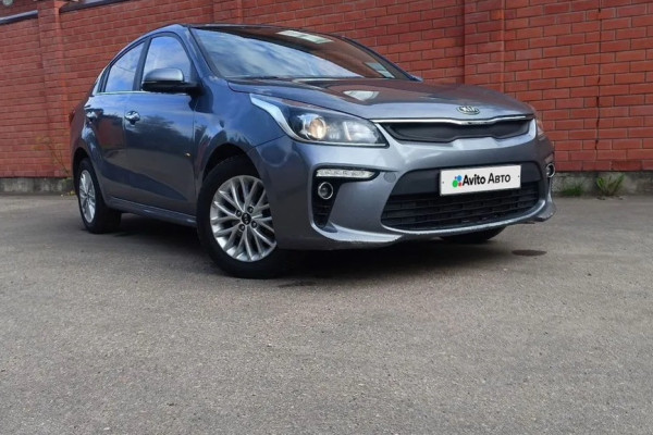 Прокат авто kia rio эконом класса 2020 года в городе Москва Яхромская от 2250 руб./сутки, передний привод, двигатель: бензин, объем 1.6 литров, ОСАГО (Впишу в полис), без водителя, недорого - RentRide