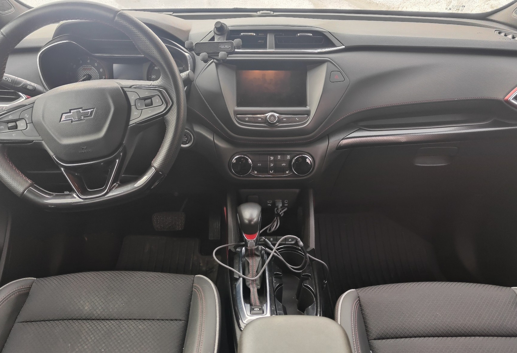 Аренда chevrolet trailblazer эконом класса 2021 года в городе Москва Лесопарковая от 2640 руб./сутки, передний привод, двигатель: бензин, объем 1.3 литра, каско (Мультидрайв), ОСАГО (Мультидрайв), без водителя, недорого, вид 2 - RentRide