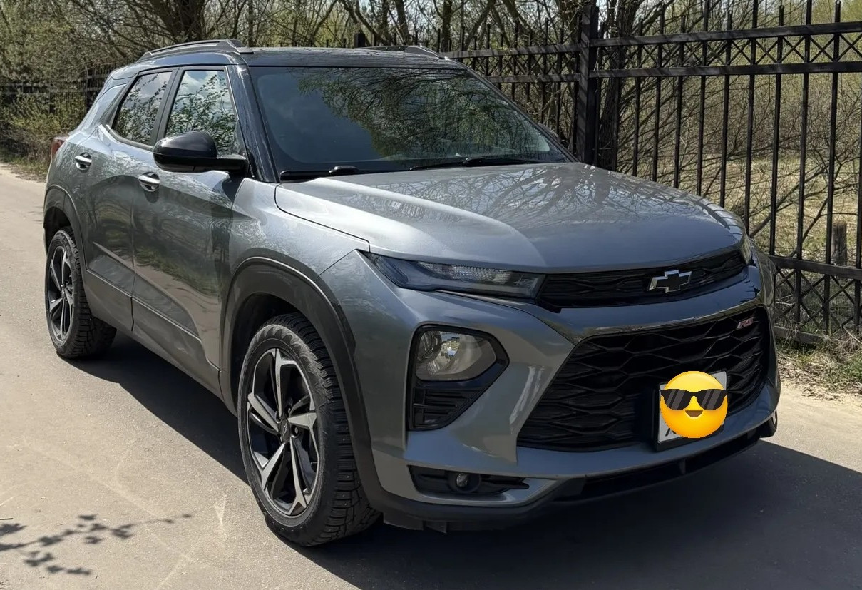 Аренда chevrolet trailblazer стандарт класса 2021 года в городе Москва Лесопарковая от 3360 руб./сутки, передний привод, двигатель: бензин, объем 1.3 литра, каско (Мультидрайв), ОСАГО (Мультидрайв), без водителя, недорого, вид 3 - RentRide