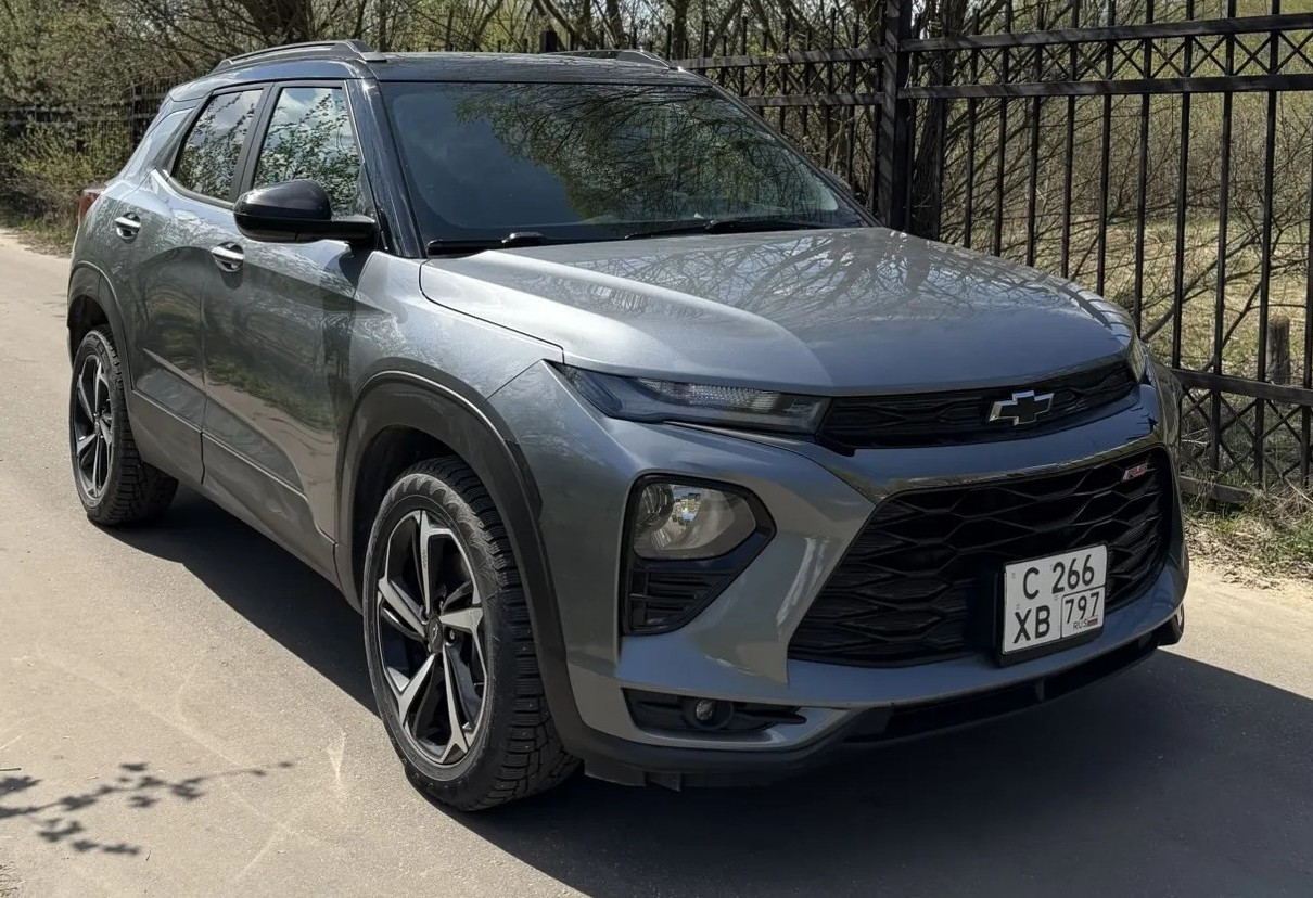 Аренда chevrolet trailblazer стандарт класса 2021 года в городе Москва Лесопарковая от 3360 руб./сутки, передний привод, двигатель: бензин, объем 1.3 литра, каско (Мультидрайв), ОСАГО (Мультидрайв), без водителя, недорого, вид 2 - RentRide