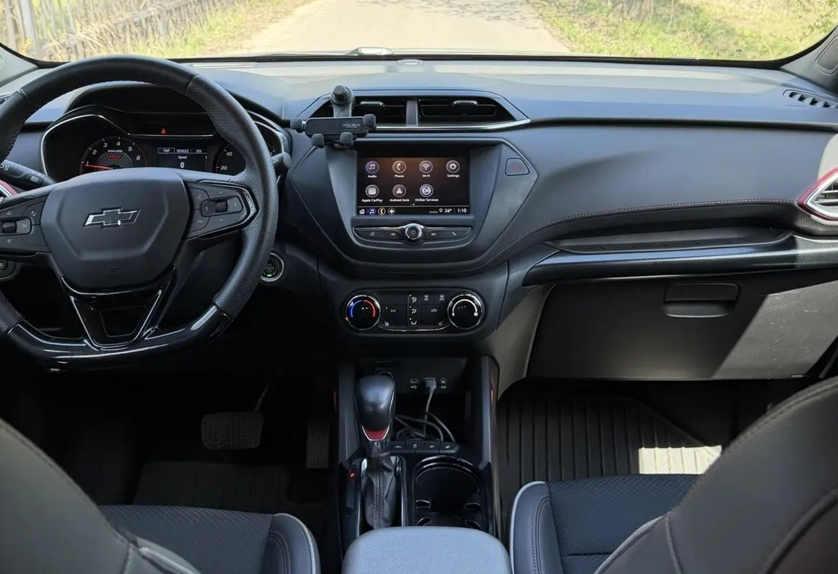 Аренда chevrolet trailblazer стандарт класса 2021 года в городе Москва Лесопарковая от 3360 руб./сутки, передний привод, двигатель: бензин, объем 1.3 литра, каско (Мультидрайв), ОСАГО (Мультидрайв), без водителя, недорого, вид 7 - RentRide