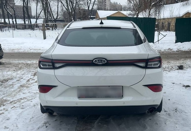 Аренда jac j7 стандарт класса 2023 года в городе Москва Авиамоторная от 4200 руб./сутки, передний привод, двигатель: бензин, объем 1.5 литров, ОСАГО (Мультидрайв), без водителя, недорого, вид 6 - RentRide