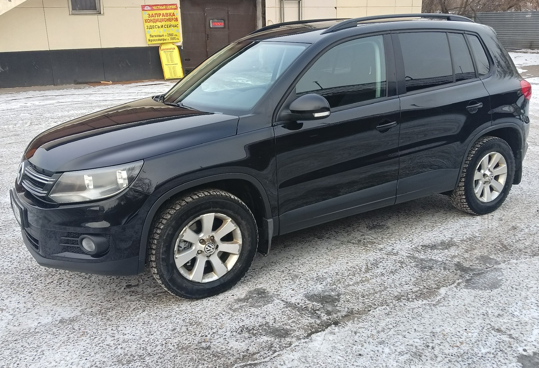 Аренда volkswagen tiguan эконом класса 2013 года в городе Москва Котельники от 2800 руб./сутки, передний привод, двигатель: бензин, объем 1400 литров, ОСАГО (Впишу в полис), без водителя, недорого, вид 4 - RentRide