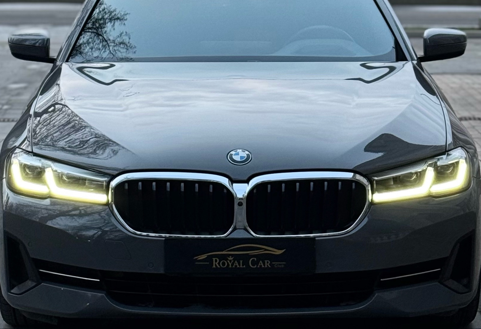 Аренда bmw 5-serii бизнес класса 2020 года в городе Москва Профсоюзная от 10000 руб./сутки, полный привод, двигатель: бензин, объем 2 литра, ОСАГО (Впишу в полис), без водителя, недорого, вид 2 - RentRide