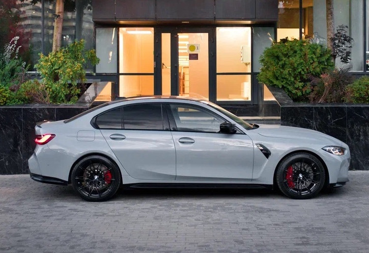 Аренда bmw m3 2023 года в городе Москва Автозаводская от 33600 руб./сутки, полный привод, двигатель: бензин, объем 3 литра, каско (Мультидрайв), ОСАГО (Мультидрайв), без водителя, недорого, вид 3 - RentRide