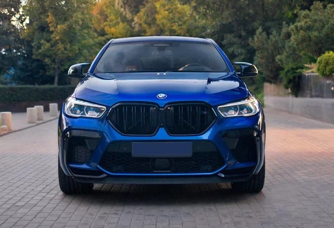 Аренда bmw x6-m премиум класса 2020 года в городе Москва Автозаводская от 36000 руб./сутки, полный привод, двигатель: бензин, объем 4.4 литра, каско (Мультидрайв), ОСАГО (Мультидрайв), без водителя, недорого, вид 4 - RentRide