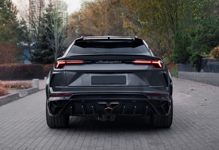 Аренда lamborghini urus премиум класса 2020 года в городе Москва Автозаводская от 56000 руб./сутки, полный привод, двигатель: бензин, объем 4 литра, каско (Мультидрайв), ОСАГО (Мультидрайв), без водителя, недорого, вид 5 - RentRide