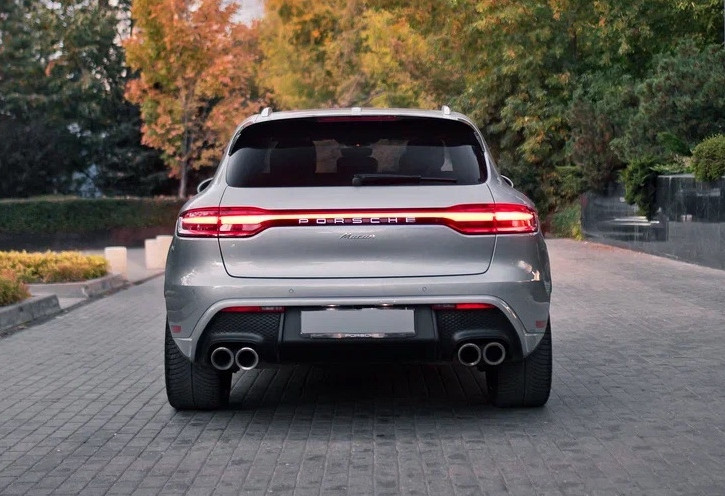 Аренда porsche macan премиум класса 2022 года в городе Москва Автозаводская от 14400 руб./сутки, полный привод, двигатель: бензин, объем 2 литра, каско (Мультидрайв), ОСАГО (Мультидрайв), без водителя, недорого, вид 6 - RentRide