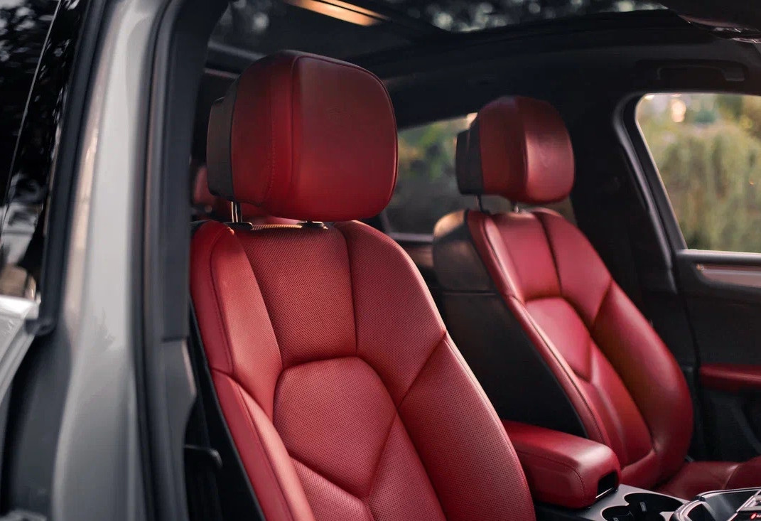 Аренда porsche macan премиум класса 2022 года в городе Москва Автозаводская от 14400 руб./сутки, полный привод, двигатель: бензин, объем 2 литра, каско (Мультидрайв), ОСАГО (Мультидрайв), без водителя, недорого, вид 9 - RentRide