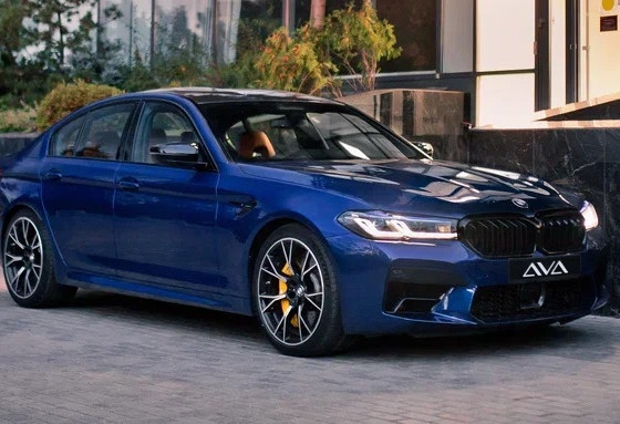 Аренда bmw m5 бизнес класса 2021 года в городе Москва Автозаводская от 32000 руб./сутки, полный привод, двигатель: бензин, объем 4.4 литра, каско (Мультидрайв), ОСАГО (Мультидрайв), без водителя, недорого - RentRide