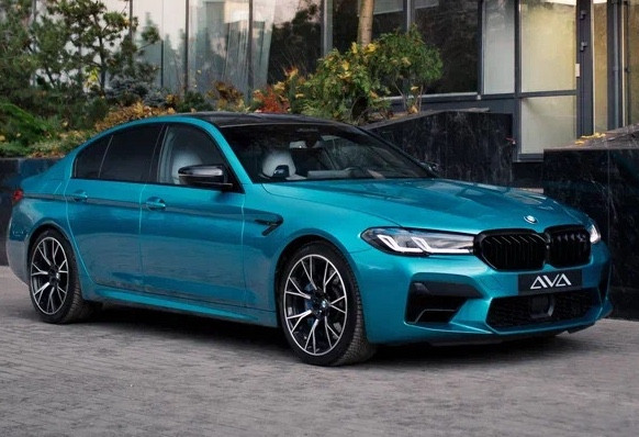 Аренда bmw m5 премиум класса 2020 года в городе Москва Автозаводская от 32000 руб./сутки, полный привод, двигатель: бензин, объем 4.4 литра, каско (Мультидрайв), ОСАГО (Мультидрайв), без водителя, недорого - RentRide