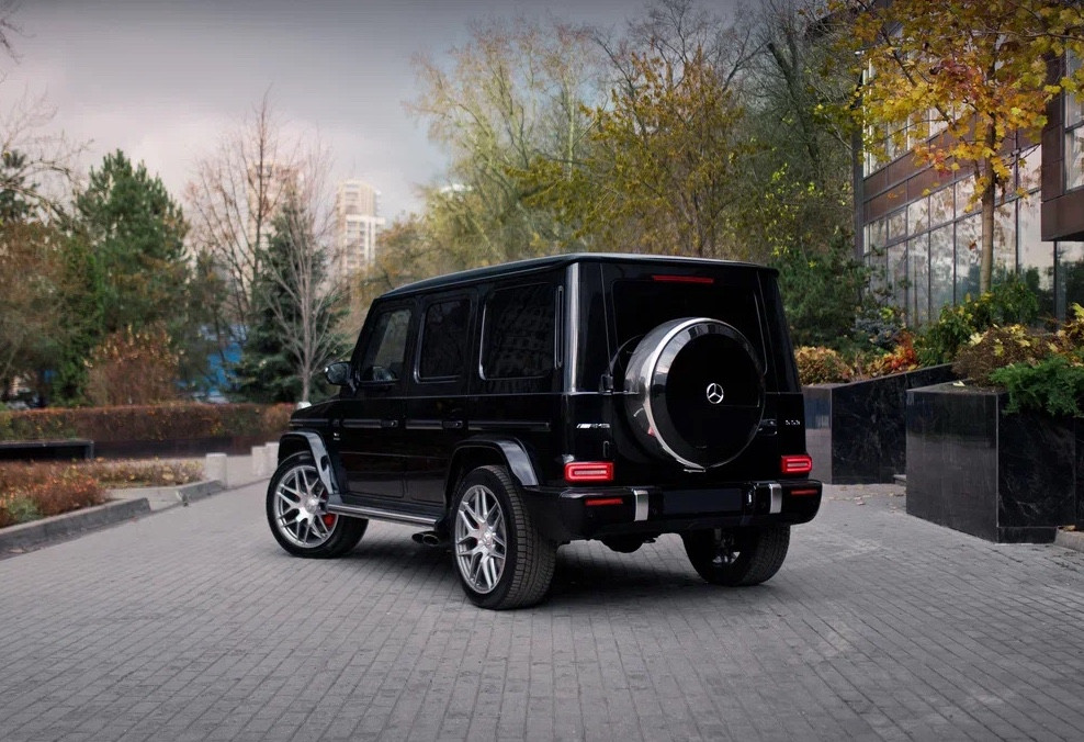 Аренда mercedes-benz g-klass-amg премиум класса 2018 года в городе Москва Автозаводская от 40000 руб./сутки, полный привод, двигатель: бензин, объем 4 литра, каско (Мультидрайв), ОСАГО (Мультидрайв), без водителя, недорого, вид 4 - RentRide