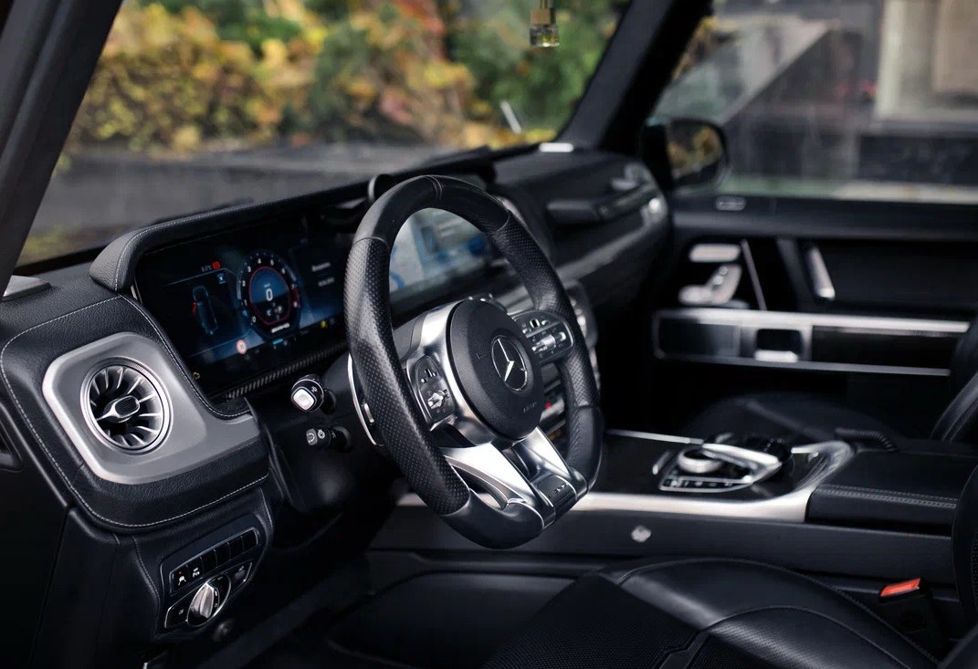 Аренда mercedes-benz g-klass-amg премиум класса 2018 года в городе Москва Автозаводская от 40000 руб./сутки, полный привод, двигатель: бензин, объем 4 литра, каско (Мультидрайв), ОСАГО (Мультидрайв), без водителя, недорого, вид 7 - RentRide