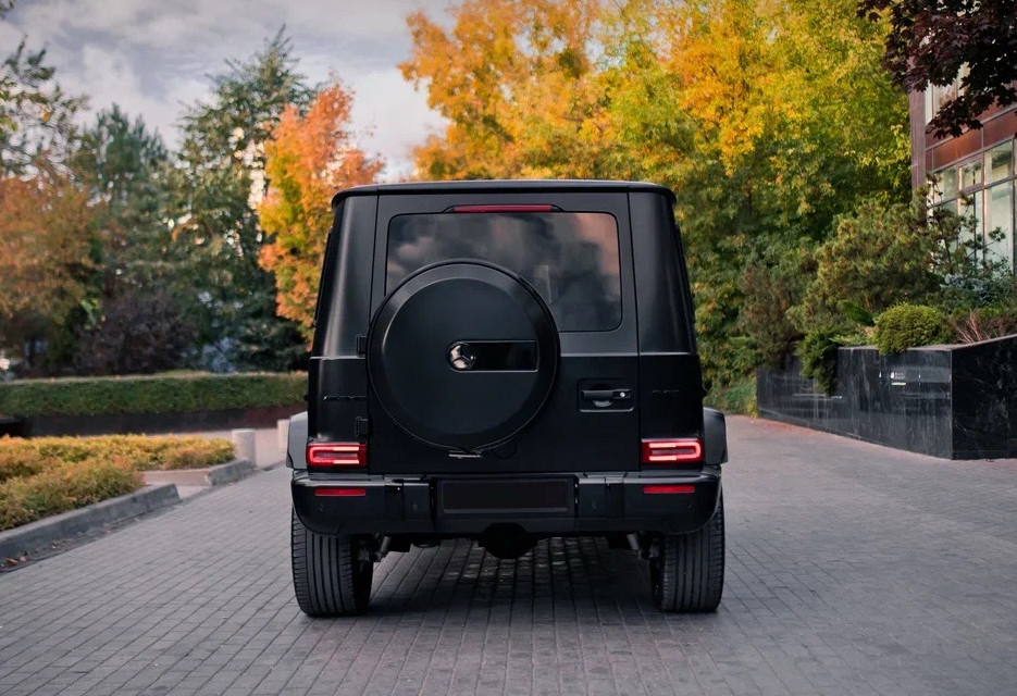 Аренда mercedes-benz g-63-amg премиум класса 2021 года в городе Москва Автозаводская от 44000 руб./сутки, полный привод, двигатель: бензин, объем 4.4 литра, каско (Мультидрайв), ОСАГО (Мультидрайв), без водителя, недорого, вид 5 - RentRide